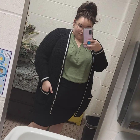 Hi, I'm MaryAlice! - Picture 5 of 5